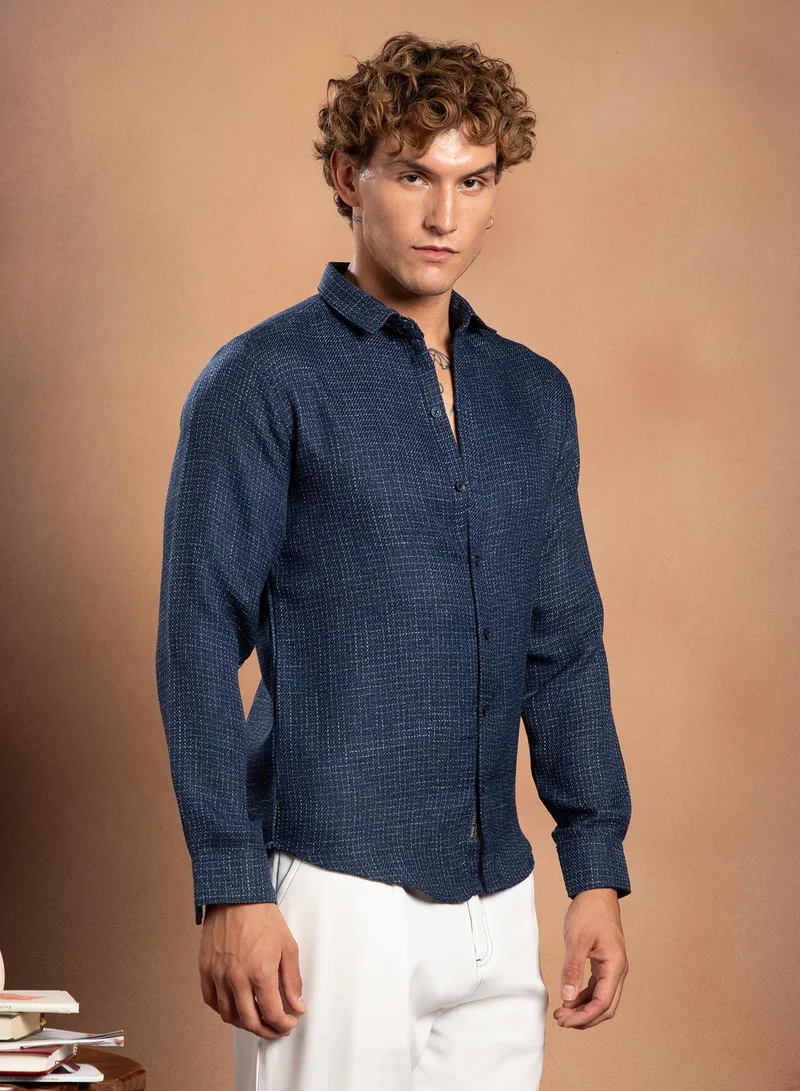 Campus Sutra Campus Sutra Men's Indigo Blue Grid-Weave Regular Shirt For Casual Wear | Spread Collar | Long Cuffed Sleeves | Button Closure | Shirt Crafted With Comfort Fit For Everyday Wear