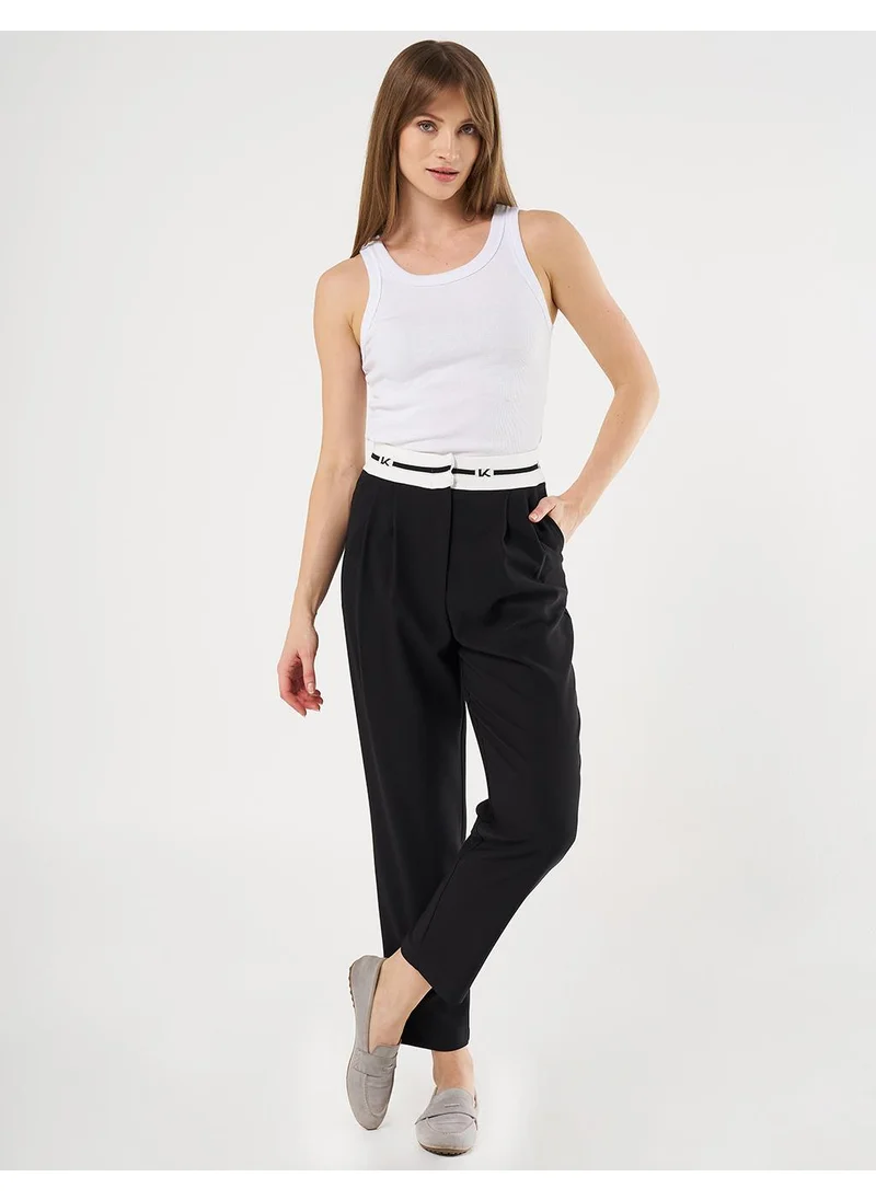 Kayra Logoed Carrot Cut Pants - Black