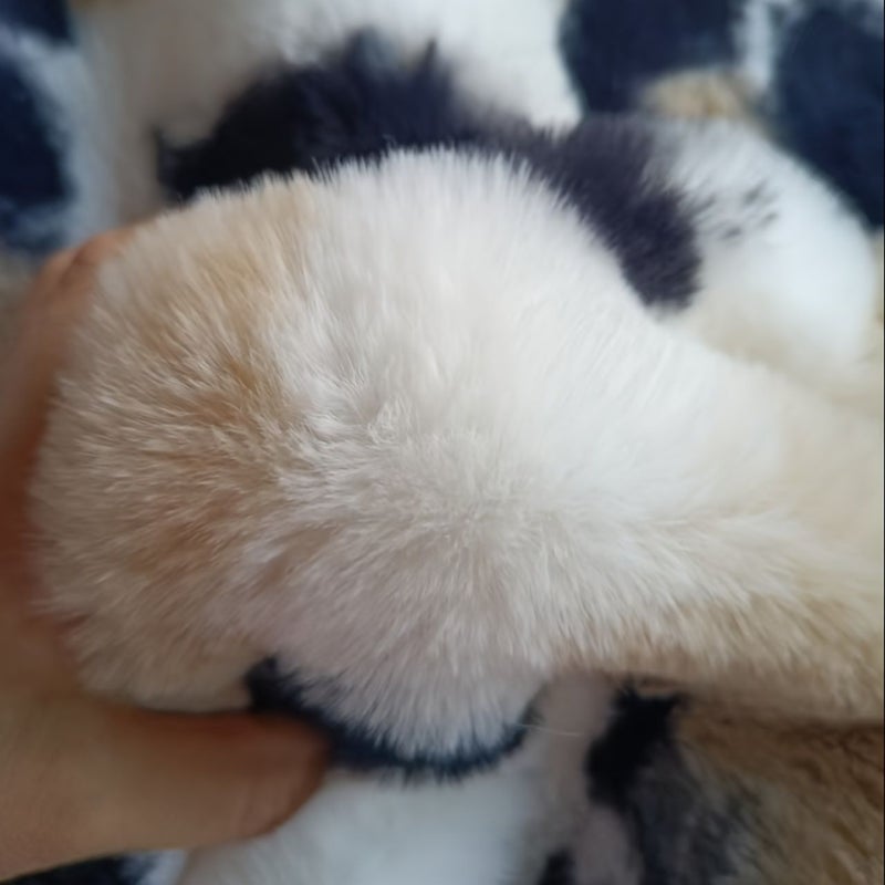 A Modern Faux Rabbit Fur Spotted Plush Throw Pillow 17.72 Inch For Sofa Bedroom Car Decoration Christmas Or Fantasy Decorative With Filling - Image 2