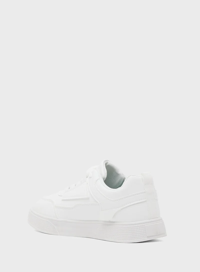 Seventy Five Casual Sneakers