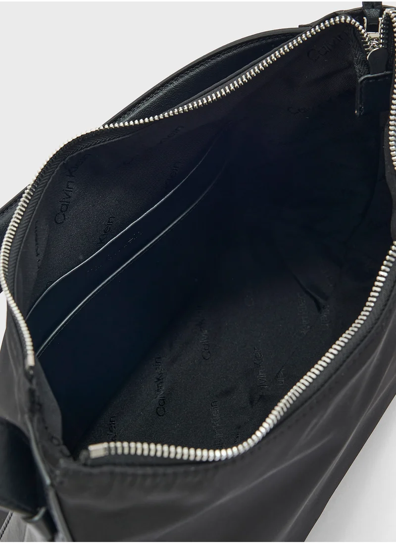 كالفن كلاين Sense Medium Crossbody