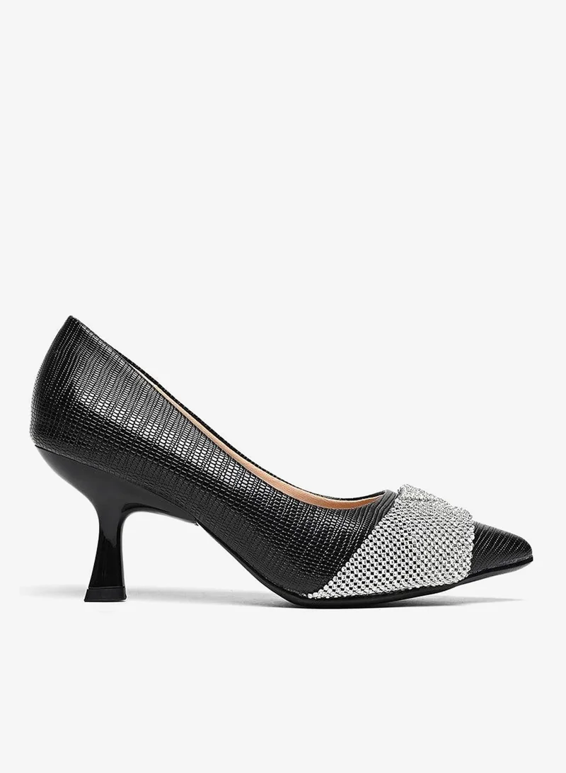 كابلي حذاء بكعب مزين بالكريستال بتصميم أنيق