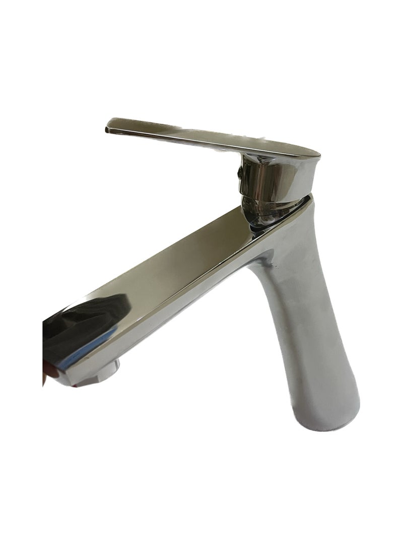 Hot and cold bathroom sink mixer made of zinc alloy anti rust  chrome color  with 60 cm water hoses - Image 3