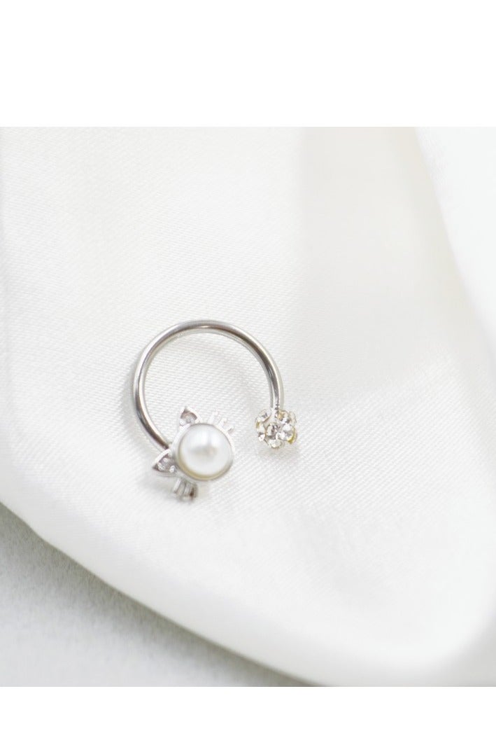 خاتم أنف وشفاه من التيتانيوم على شكل حرف U مرصع بالزركون - مقاوم للحساسية ومثالي للبشرة الحساسة