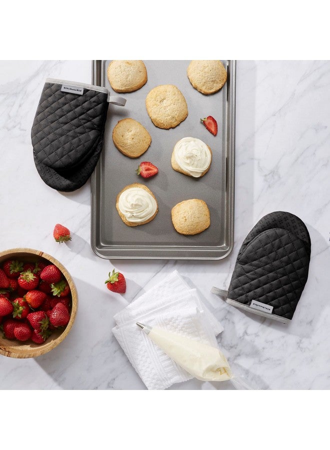 KitchenAid Asteroid Mini Oven Mitt, 5.5"x8", Black - Image 2