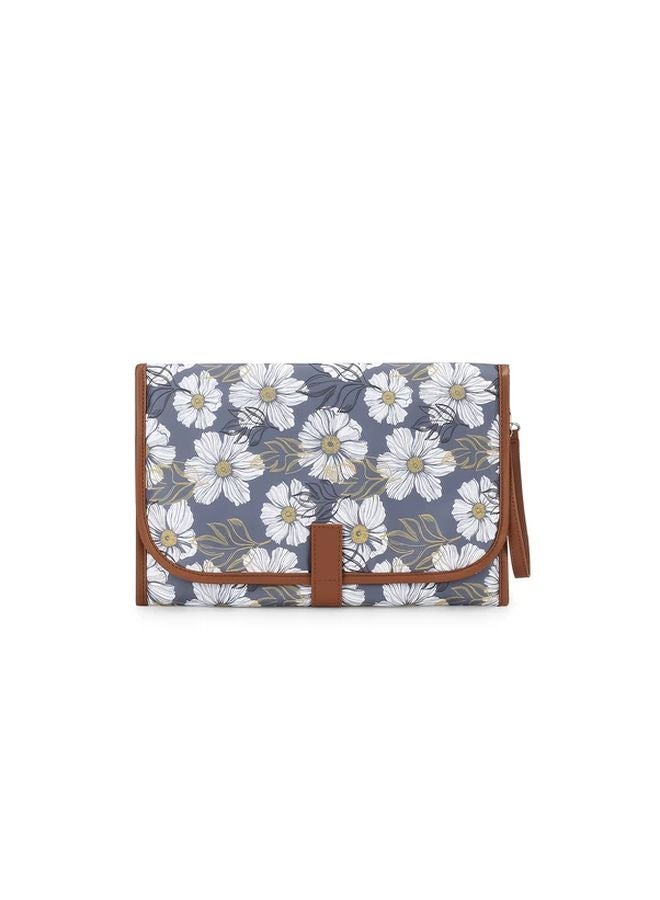 Chrysanthemum Floral Print Diaper Pad Holder Portable Wet Dry Separation Storage Bag - Image 1