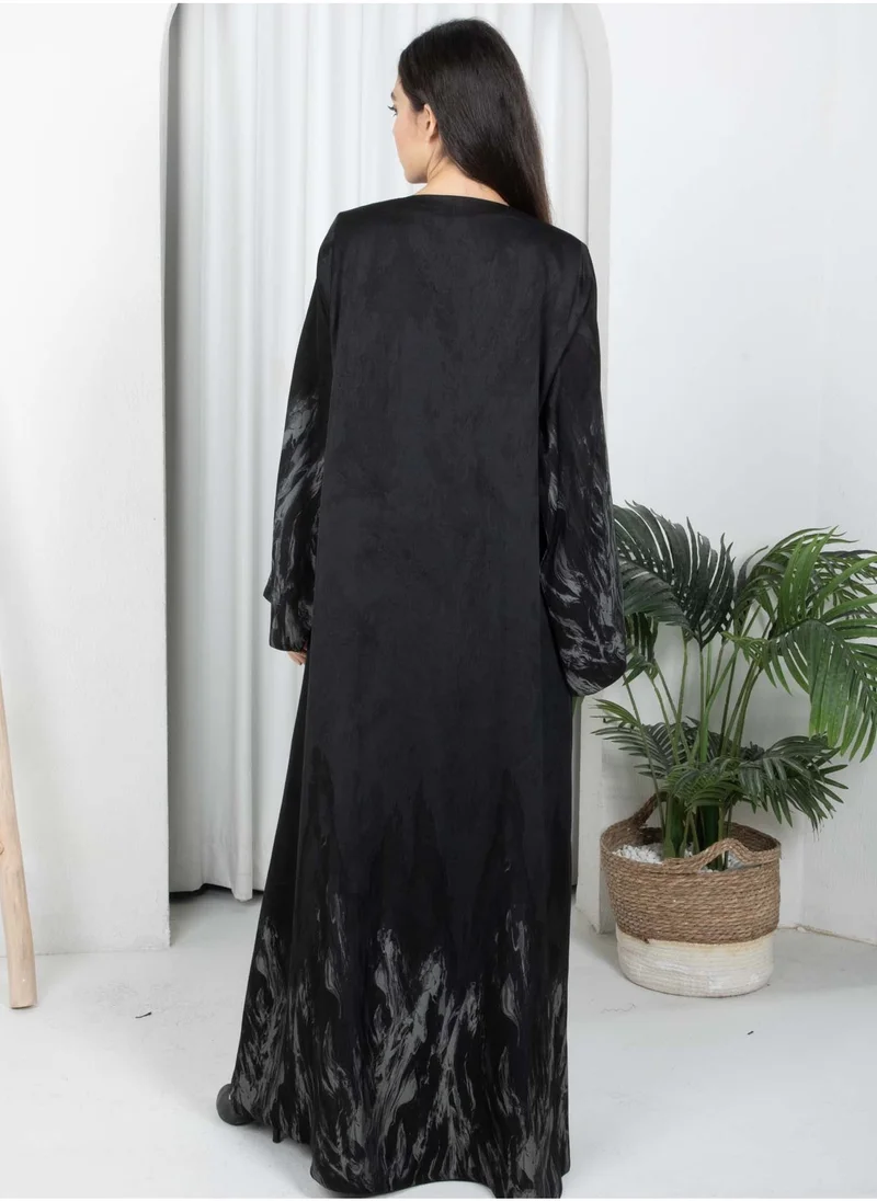 أم سكوير فاشن Black Self-Print Abaya with Sheila
