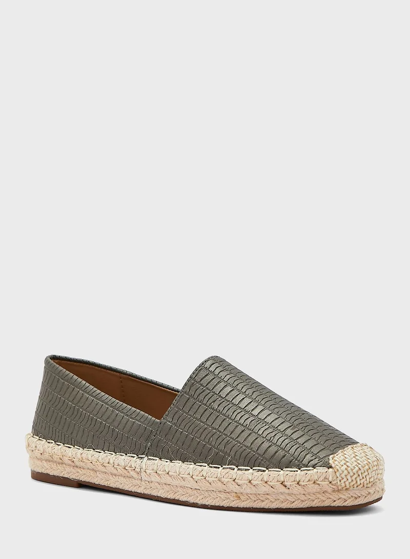 جينجر Textured Flat Espadrille