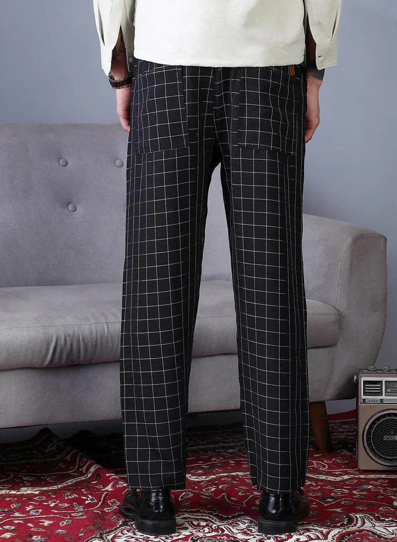 Campus Sutra Campus Sutra Men's Midnight Black Graph-Check Staright Trousers For Casual Wear | Mid-Rise | Straight Fit | Drawstring Closure | Trousers Crafted With Comfort Fit For Everyday Wear