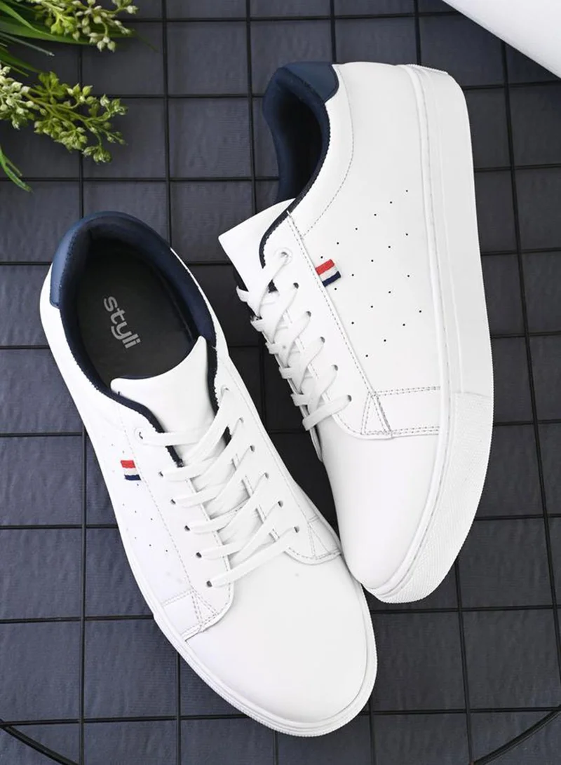 ستايلي اكتيف حذاء رياضي برباط بنعل مسطح