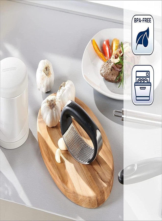 ليفهيت مكبس الثوم لايفهايت جارليك كينج برولاين، أسود/فضي - مفرمة ثوم دقيقة التقطيع، تصميم يمنع سحق الثوم، مقبض مريح، آمن للغسل في غسالة الأطباق، أداة مطبخ لتحضير الثوم بسهولة - Image 5