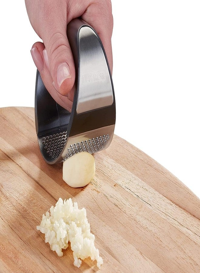 ليفهيت مكبس الثوم لايفهايت جارليك كينج برولاين، أسود/فضي - مفرمة ثوم دقيقة التقطيع، تصميم يمنع سحق الثوم، مقبض مريح، آمن للغسل في غسالة الأطباق، أداة مطبخ لتحضير الثوم بسهولة - Image 3