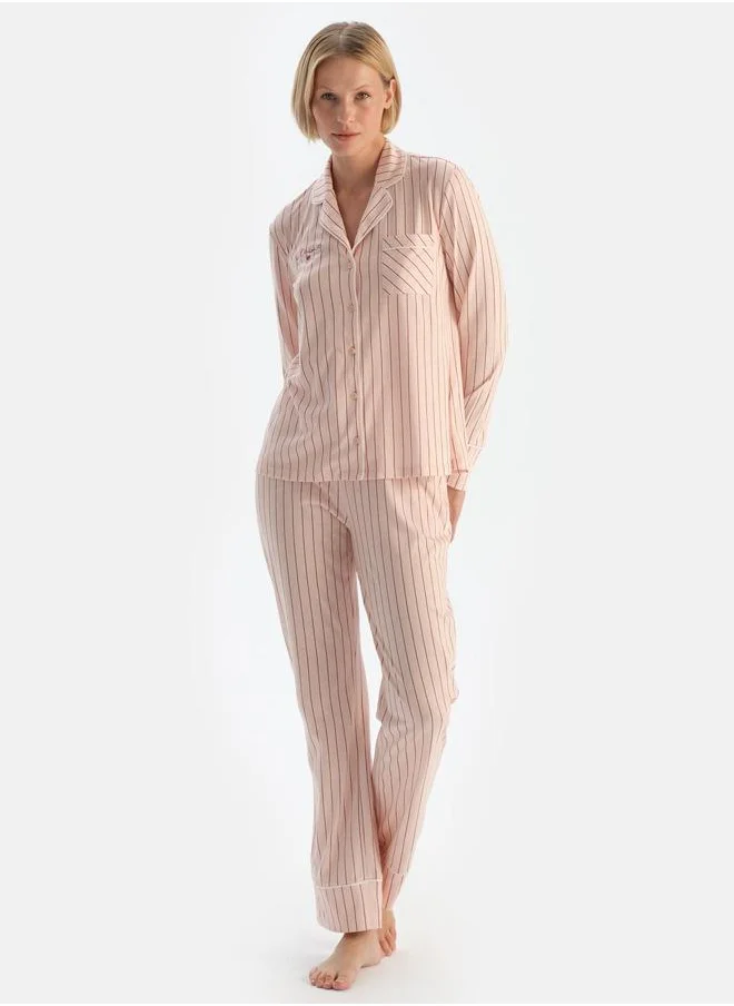 داجي Striped Shirt & Trousers Pajama Set Spread Collar Supreme Mid Rise Sleepwear