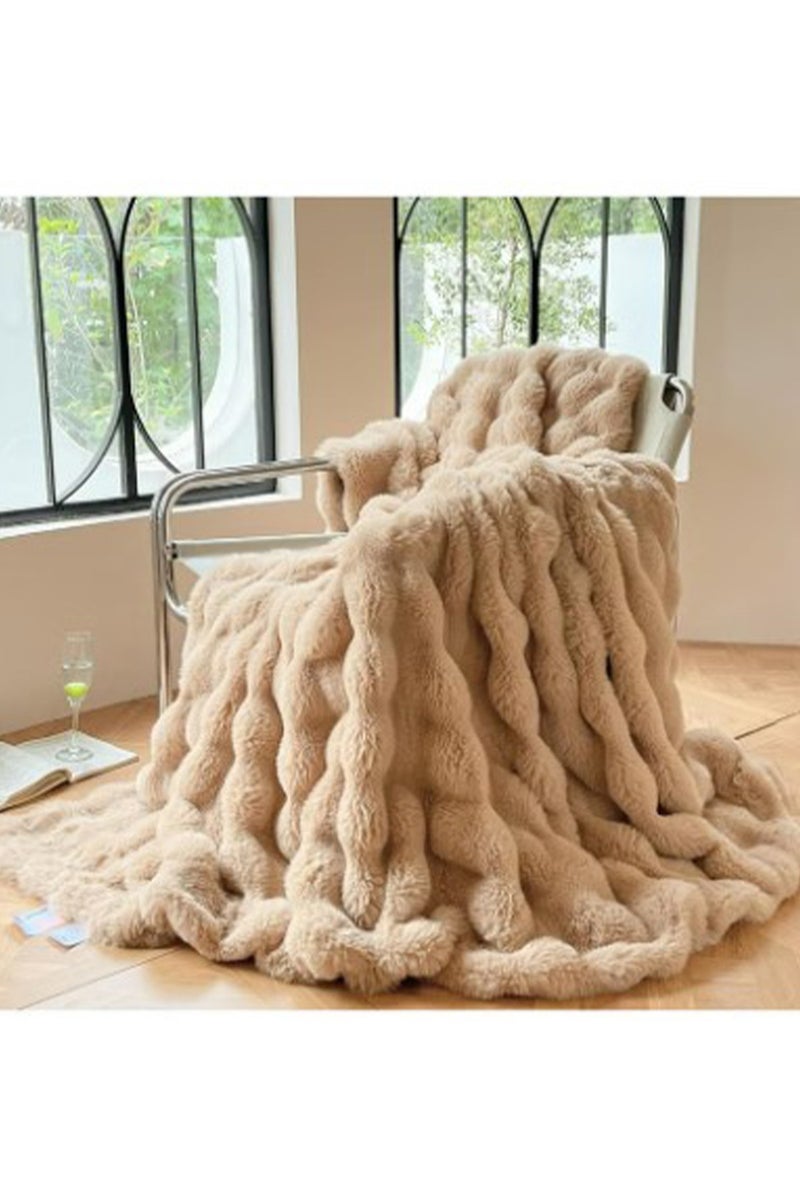 MONOGUE Ultra Soft Faux Fur Throw Blanket – Cozy Plush Fuzzy Blanket for Sofa, Couch & Bed - Image 1