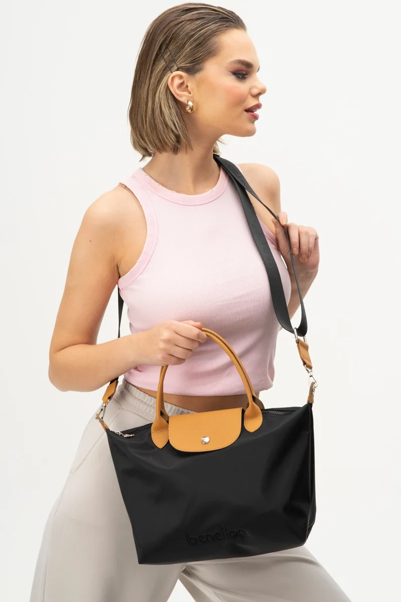 يونايتد كولورز أوف بينتيون Benetton Women's Handbag Black-Camel BNT1358