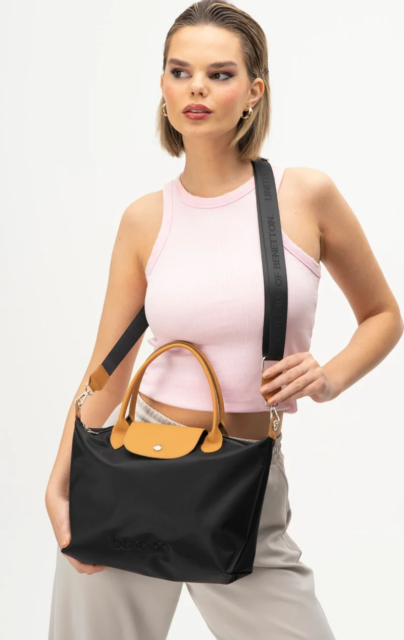 يونايتد كولورز أوف بينتيون Benetton Women's Handbag Black-Camel BNT1358
