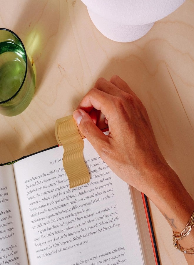 فاصل كتاب من ورق مقوى على شكل موجة نحاسية - 1.6 بوصة × 3 بوصات | لون ذهبي أنيق مع مشبك للصفحة | حافظ على صفحتك أثناء القراءة | مناسب للمذكرات والكتب والدفاتر والمخططات واليوميات | هدية رائعة لمحبي الكتابة - Image 4