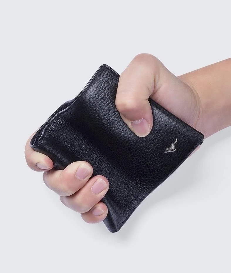 سيبتولفز Logo Genuine Leather Black Card Holder & Men's Wallet