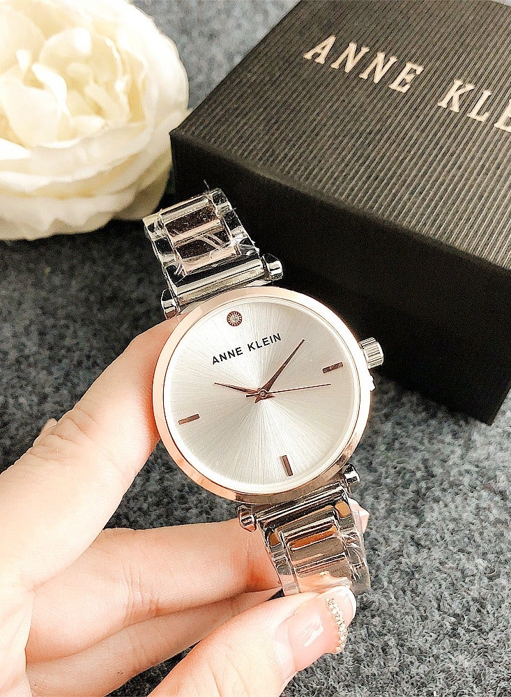 آن كلاينالسيدات الأزياء الكلاسيكية ووتش كوارتز زركونيا مع سوار الفولاذ المقاوم للصدأ الذهب هدية 36mm