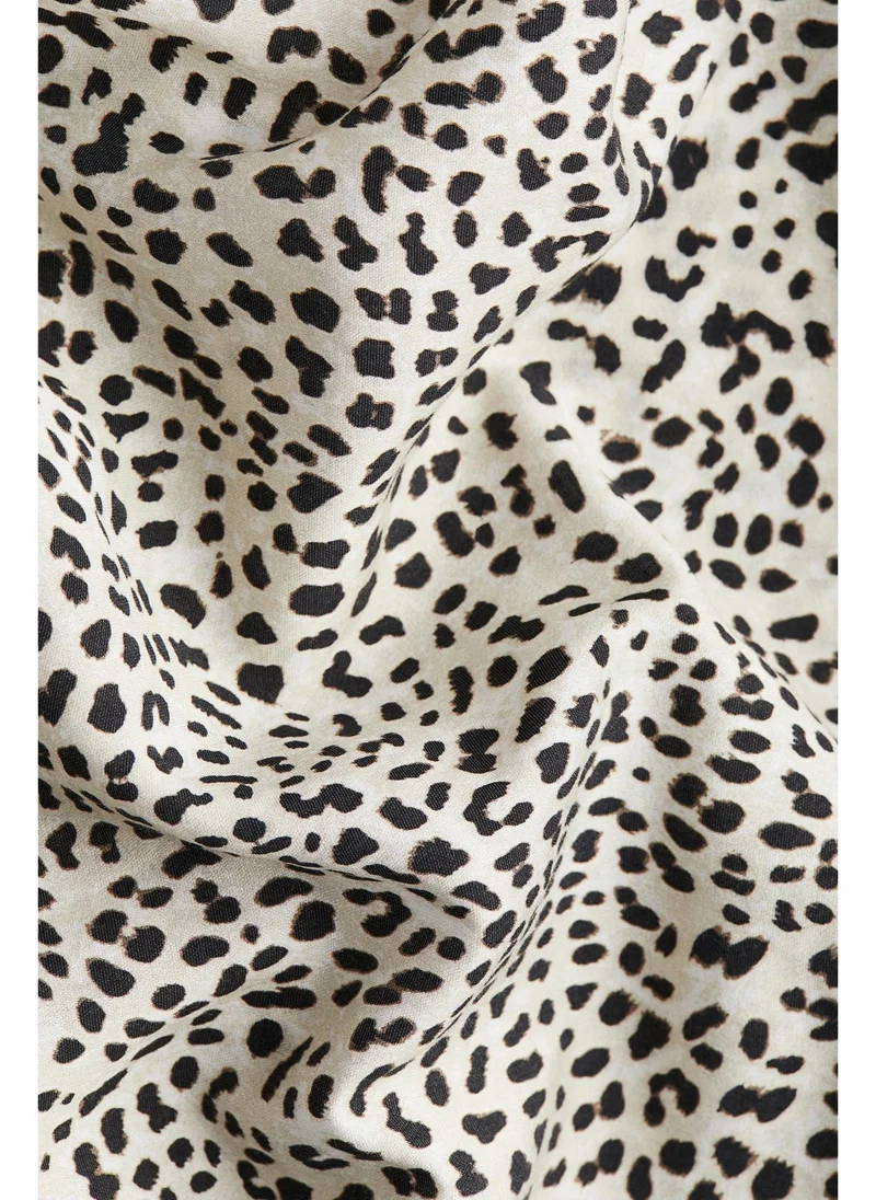 H&M Oversized blouse