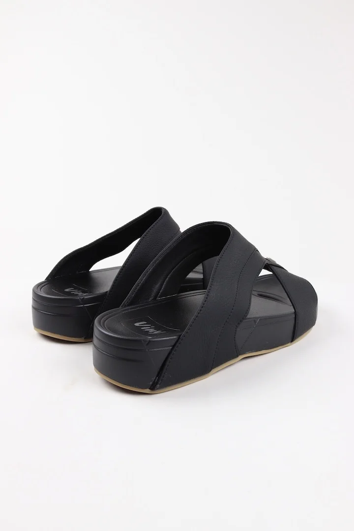Viny black Viny Traditional Arabic Sandals for Men – Comfortable Slip-On Design – Everyday Wear – Black, White, Coffee for Men | Best Price UAE