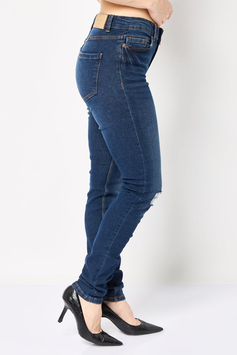 VERO MODA I,Scenery x Vero Moda Women Skinny Fit Mid Rise Ripped Stretchable Jeans, Dark Blue - Image 3