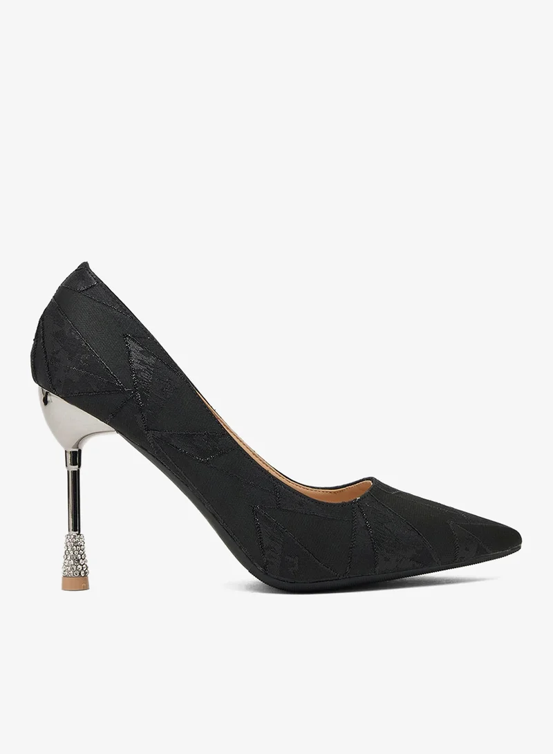 خزانة حذاء بكعب عالٍ