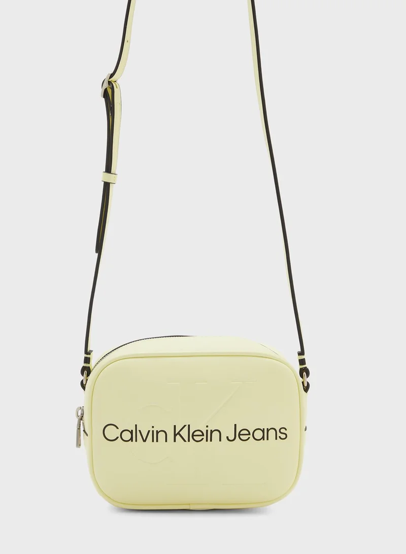 Calvin Klein Jeans Sculpted Camera Bag