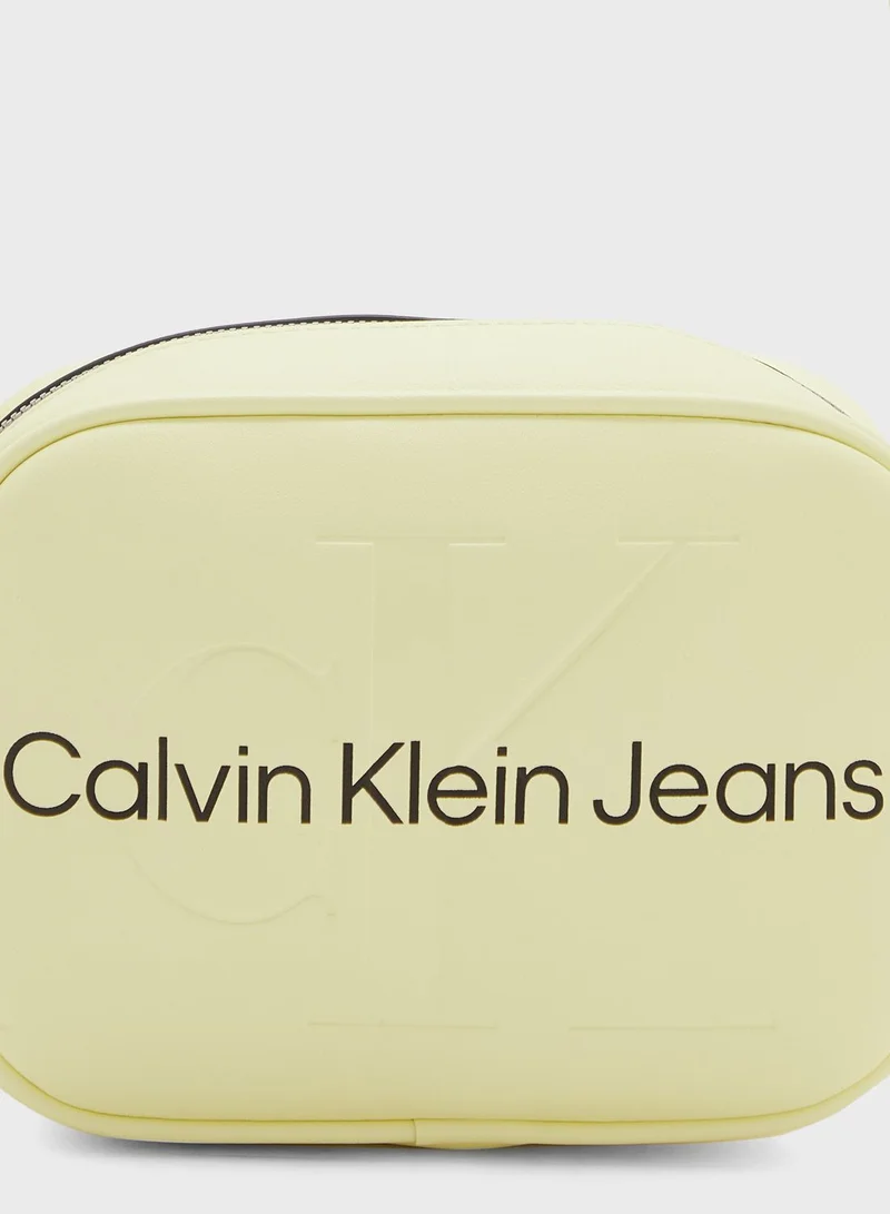 Calvin Klein Jeans Sculpted Camera Bag