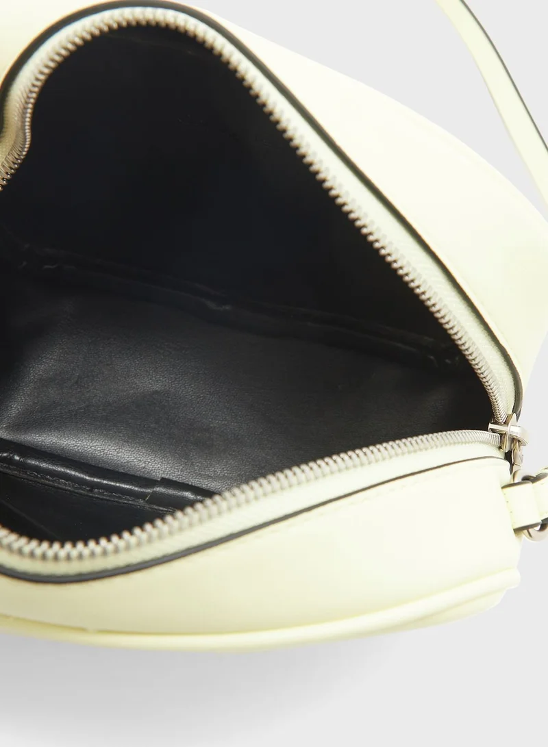 Calvin Klein Jeans Sculpted Camera Bag