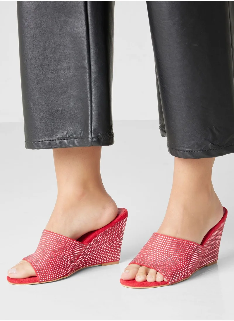 جينجر Embelisshed Wedge Sandals