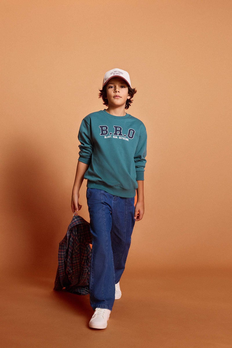 ديفاكتو طقم اولادي سويت شيرت وبنطلون قصة عادية - قطعتين - Image 2