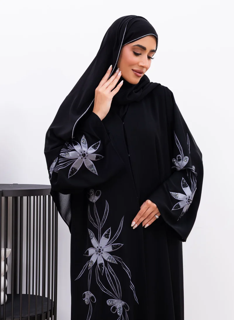 التلال فمينا  MALAK