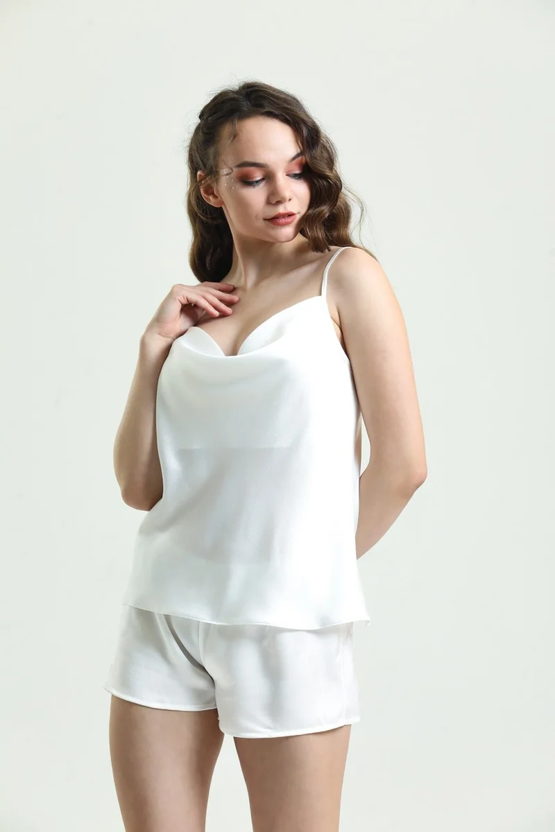 ماجيك فورم 16790 Women's Ecru Cowl Neck Crepe Satin Shorts Set