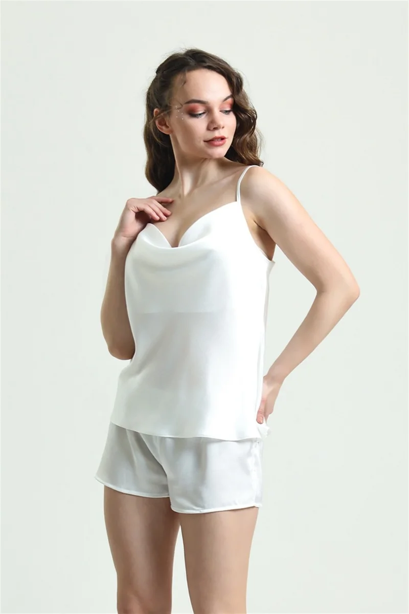 ماجيك فورم 16790 Women's Ecru Cowl Neck Crepe Satin Shorts Set