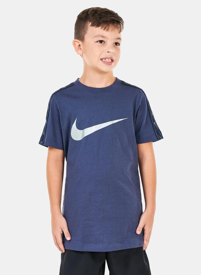 Nike Kids' Sportswear Repeat T-Shirt (Older Kids)
