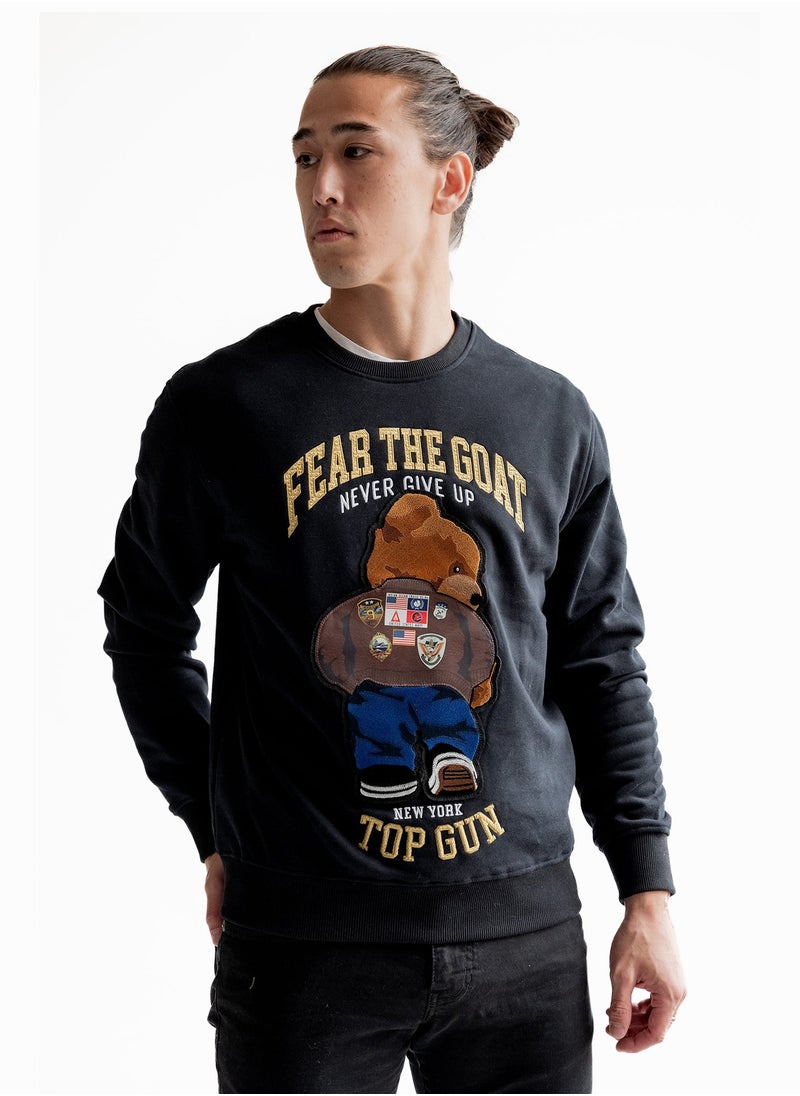 توب غان® "FEAR THE GOAT TEDDY" ذو رقبة دائرية باللون الأسود - pzsku/ZC1852C0A37B2B8BF6A1EZ/45/_/1737717523/c51b3c90-ba62-45f6-a29b-2d7960babc89