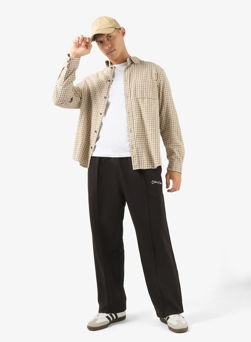 سفنتي فايف بيسيكس بنطلون رياضي بطبعات جرافيك وحافة مفتوحة - Image 2