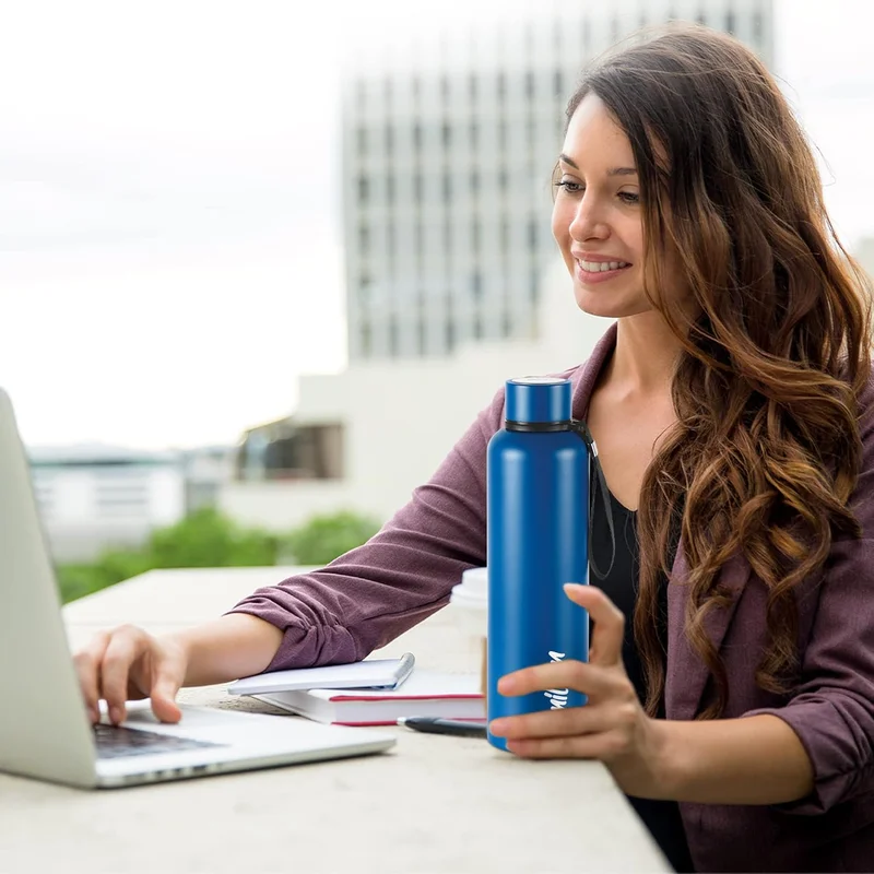 Milton  Milton Aura 750 Thermosteel Bottle, 750 ml, Dark Blue | 24 Hours Hot and Cold | Easy to Carry | Rust & Leak Proof | Tea | Coffee | Office| Gym | Home | Kitchen | Hiking | Trekking | Travel Bottle Dark Blue  | Best Price UAE