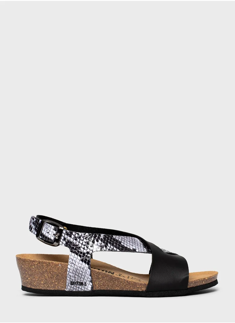 BAYTON Salamanque Strappy Mid Heel Wedges