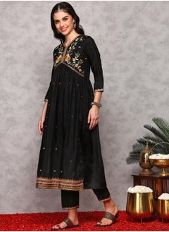 ISHIN A-Line Fit Embroidered Pattern Round Neck Three-Quarter Sleeves BLACK Colour Woven Cotton Kurta Set for Women with Semi Elastic Closure - Elevate Your Fashion Game  - Image 3