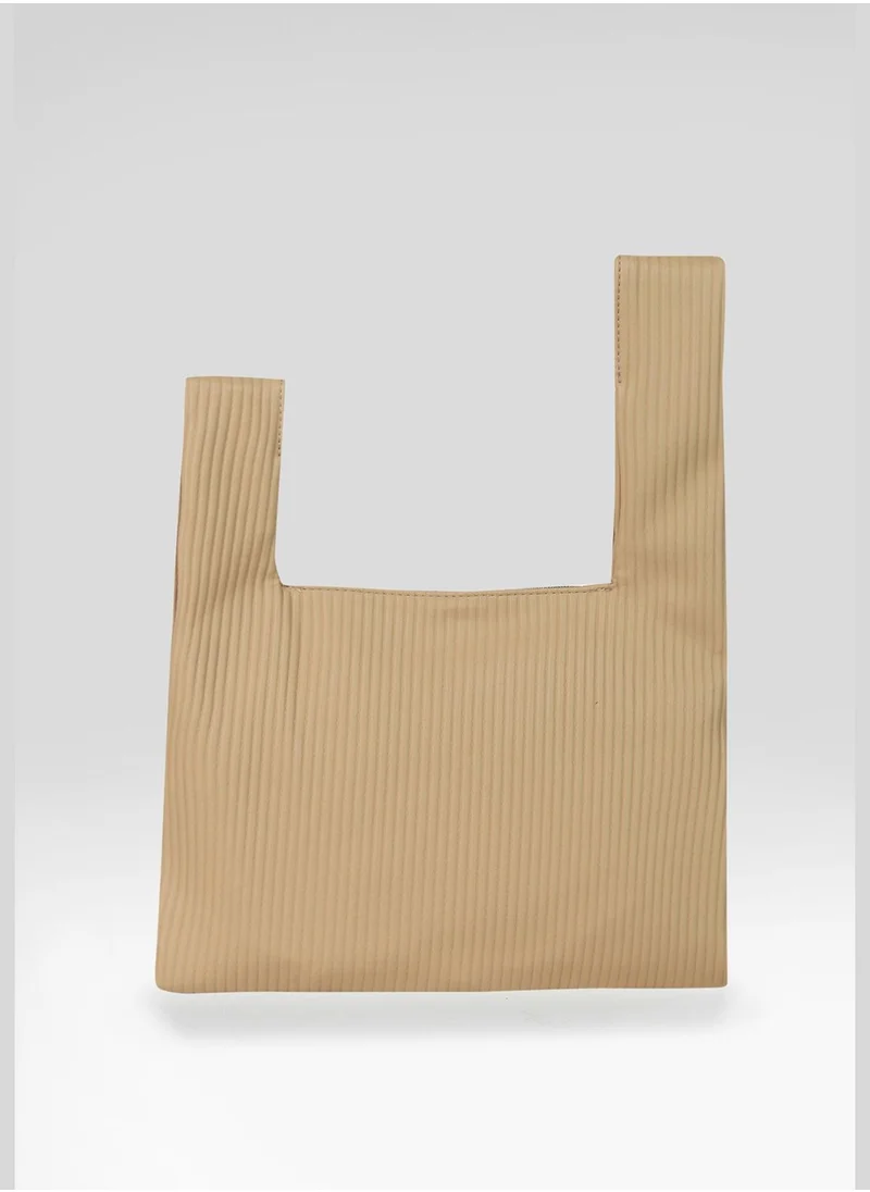 Haute Sauce Solid Hand Bag with Magnet Lock