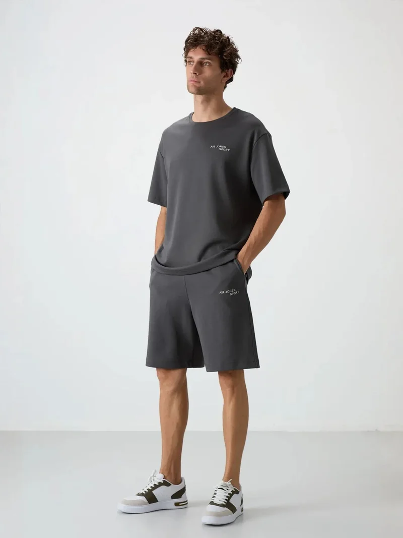 تومي لايف TOMMY Oversized Short-Sleeve T-Shirt And Shorts Set