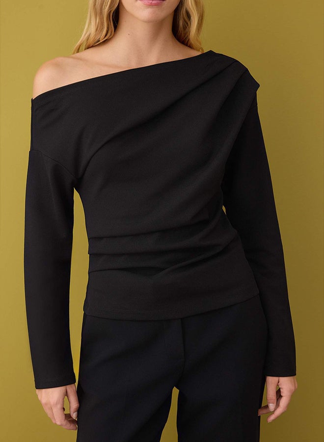 trendyol Black Gathered/Drape Detail Flowy Asymmetrical Neckline Knitted Blouse - Image 3