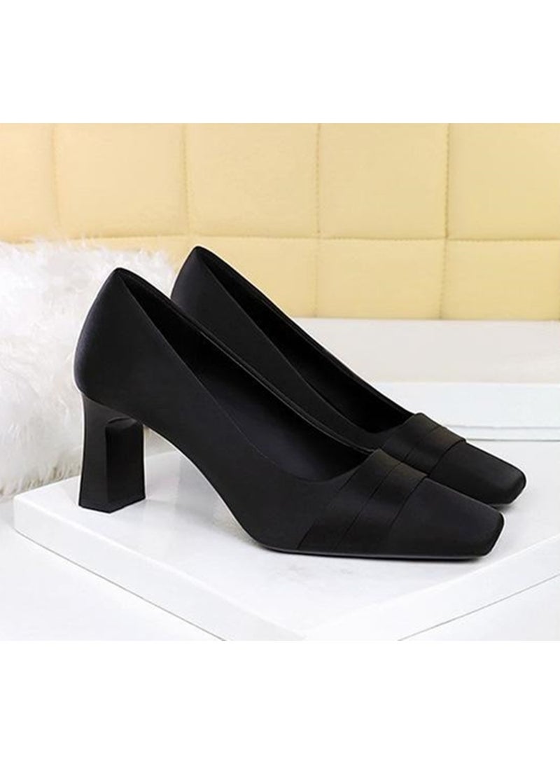 بيج تري المرأة الساتان سميك الكعب العالي مربع مغلق إصبع القدم مضخات الأسود 7CM - Image 2