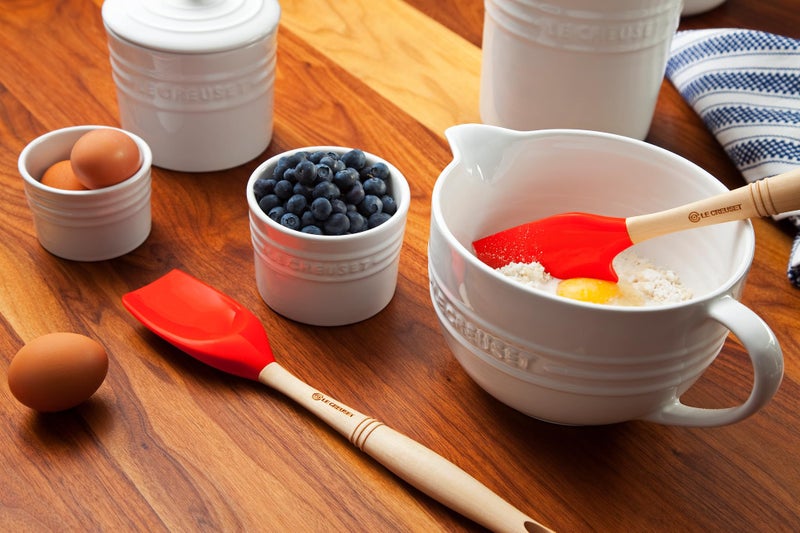 Le Creuset Stoneware Signature Batter Bowl, 3.2qt., Shallot - Image 4