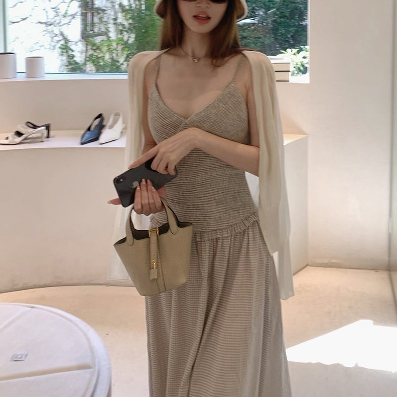 Women's Checkered V-Neck Sleeveless Maxi Dress - Image 3