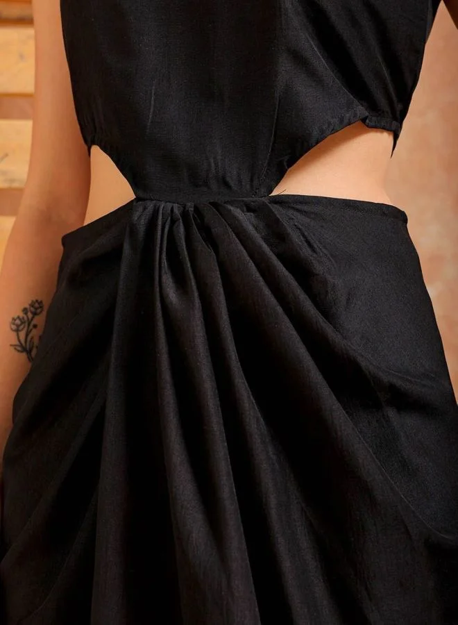 مرفوعة Women Fit and Flared Solid Round Neck Sleeveless Cut Out Dress