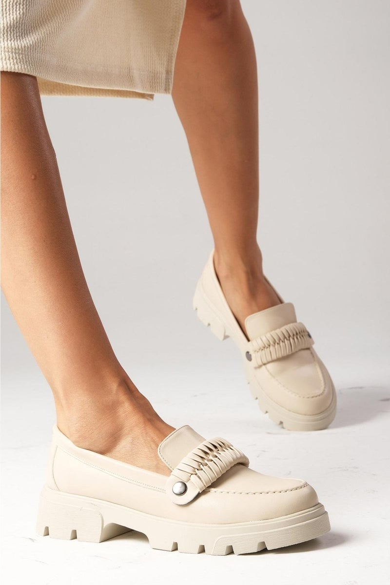 Mio Gusto Judi Beige Thick Soled Women's Loafer Shoes  - Image 5