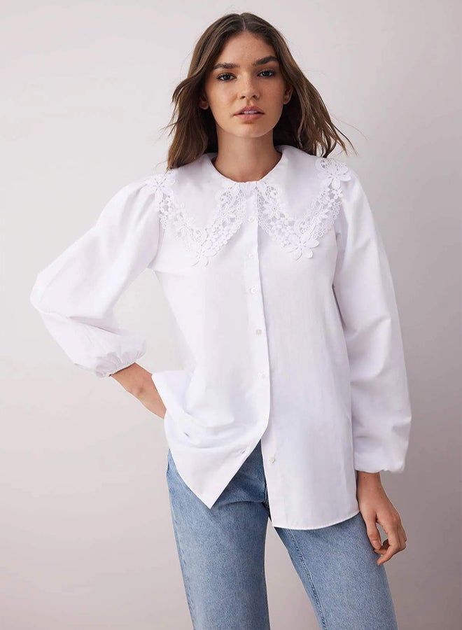 trendyol White Regular Terrycotton Plain Woven Collar with Lace Detail Hijab Shirt - Image 2